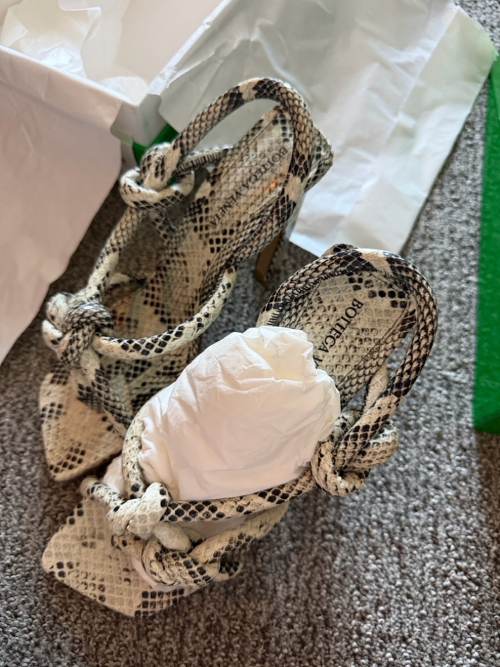 Bottega Veneta Snake-Print Knot Heels in Beige and Black - Picture 2 of 6
